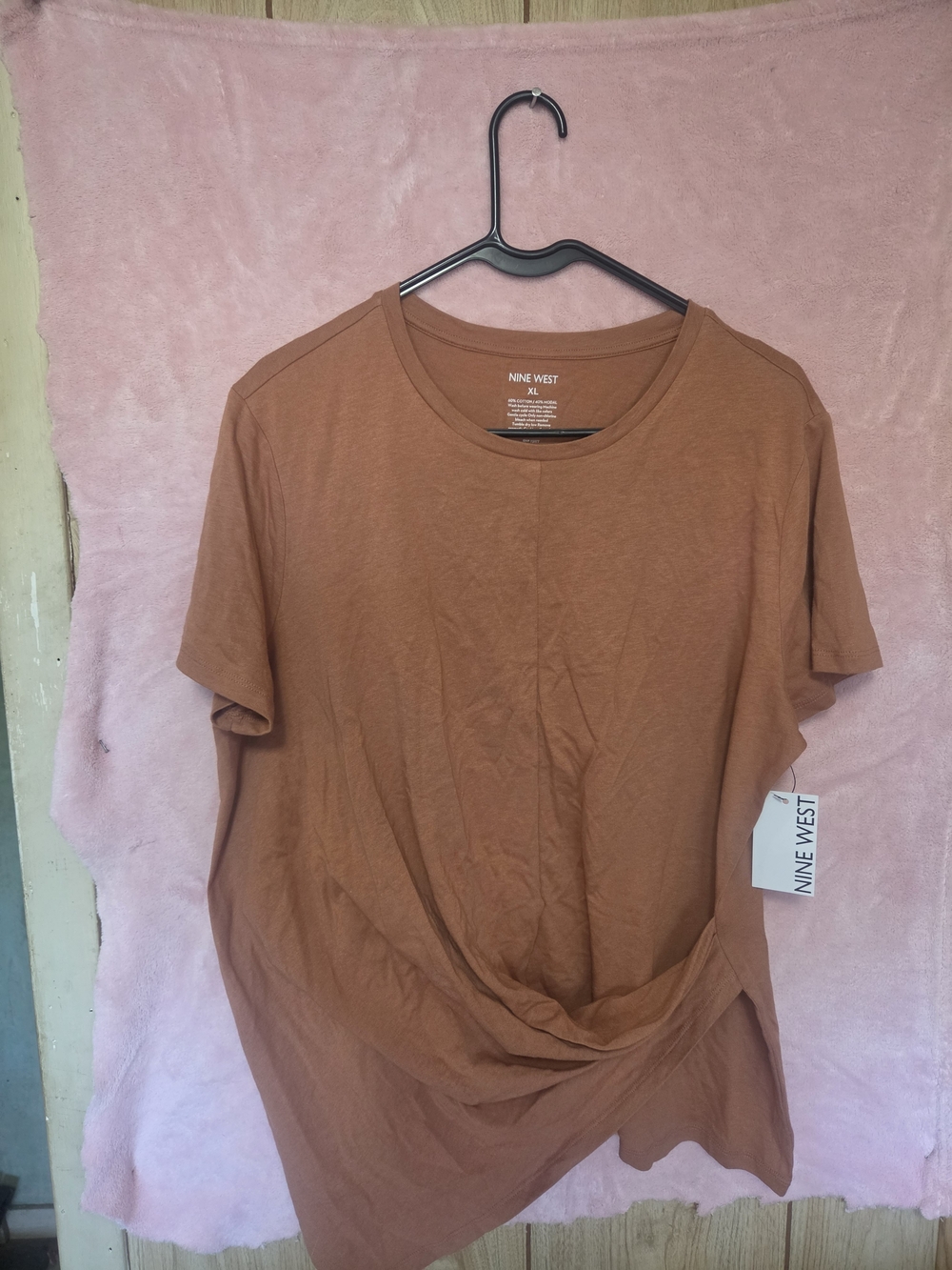 Nine West Rust Twist-Front Short Sleeve Tee